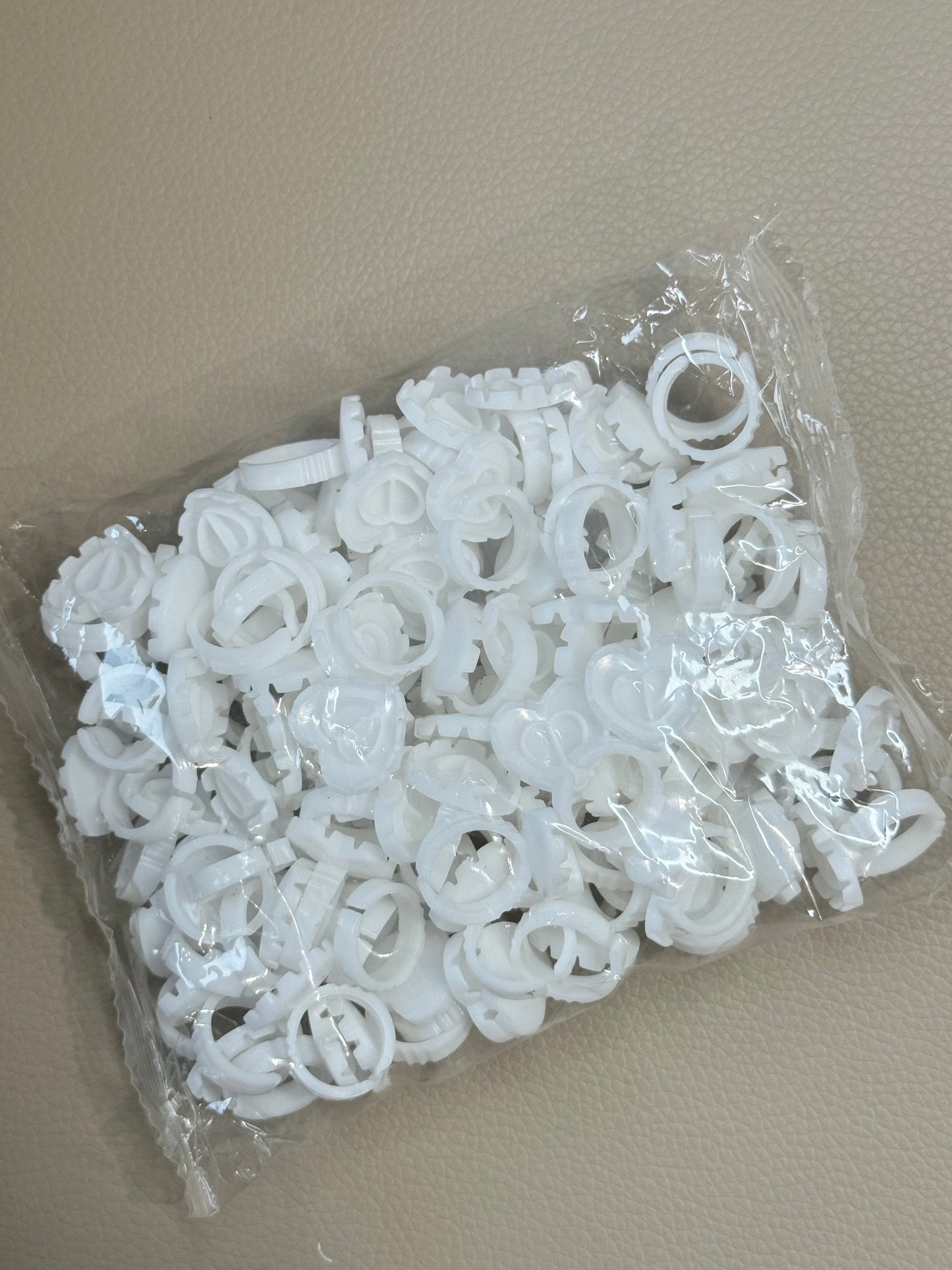 Glue rings (100)